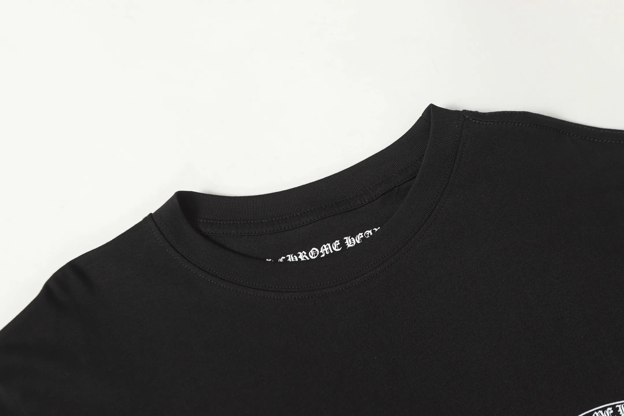 P160 Cross-border model. Those who pursue quality, please do not place an order. -Chrome Hearts/Chrome Hearts Sanskrit graffiti spoof printed popular long-sleeved T-shirt -High weight, high density and high quality. The wool is soft, delicate and skin-friendly. It feels soft and silky. It has excellent warmth and skin-friendly properties.